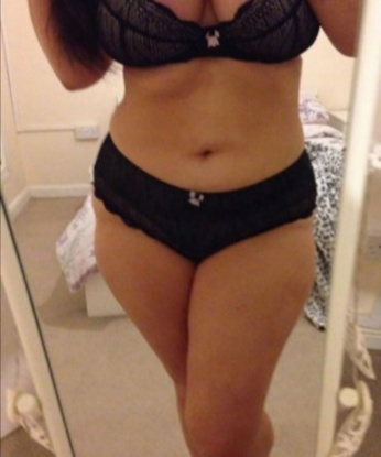 Живу в Москве. В моих объятиях ты найдешь искреннюю страсть и незабываемое удовольствие. Мои услуги и возможности созданы, чтобы удовлетворить все твои желания. Я умею быть нежной и ласковой, но также могу прийти в роль горячей и сексуальной искусницы. У меня есть множество положительных отзывов, подтверждающих мою высокую профессиональность и невероятное умение доставлять удовольствие. Мои фото точно отражают мою красоту и аппетитные формы. Готов узнать больше? 🌟 11369, 40 лет