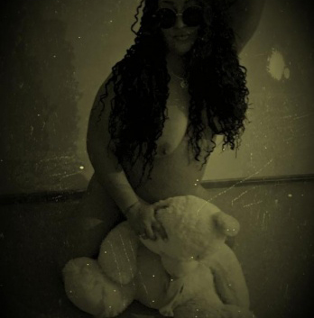 Малышка с обворожительной улыбкой и соблазнительными формами ждет встречи с тобой. Буду ласковой кошечкой или горячей львицей - выбирай сам! Гарантирую конфиденциальность. 8453, 37 лет